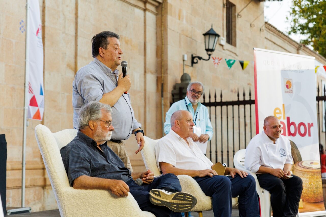 FROMAGO Cheese Experience · Zamora - El Queso Zamorano y el Roquefort sellan su hermanamiento en FROMAGO: la primera denominación de origen quesera de la historia se cita con la única de Castilla y León